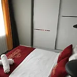 The Sisli Beijing Group And Bistro Apartmanhotel 4*