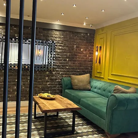 The Sisli Beijing Group And Bistro Hotel apartamentowy 4*
