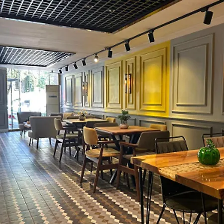 The Sisli Beijing Group And Bistro Apartmanhotel 4*